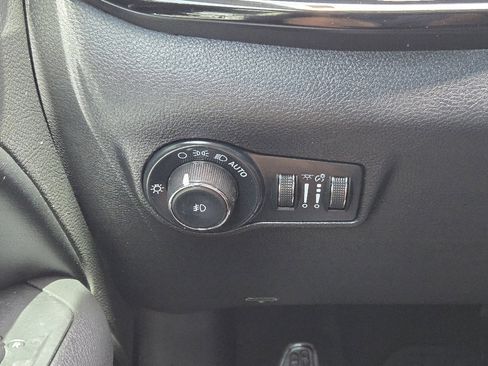 Used 2022 Jeep Compass Latitude w/ Sun and Sound Group image 24