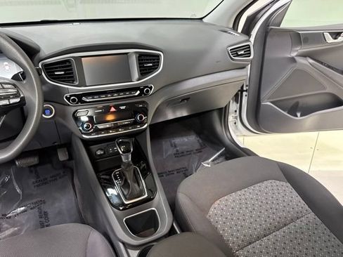 Used 2018 Hyundai Ioniq Blue FWD image 15