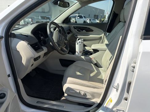 Used 2020 GMC Terrain Denali w/ Denali Premium Package AWD/4WD image 20