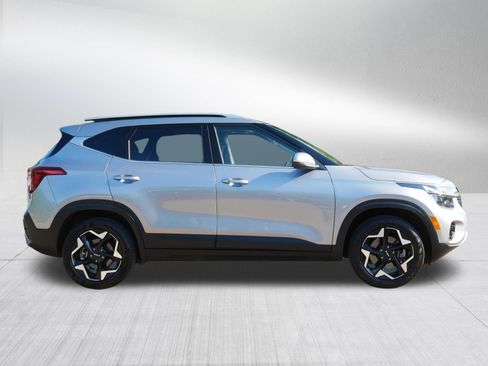 Certified 2024 Kia Seltos EX AWD/4WD image 8
