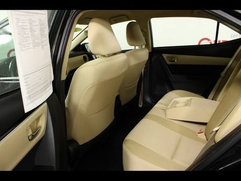 Used 2018 Toyota Corolla LE w/ Carpet Mat Package (TMS) FWD image 13