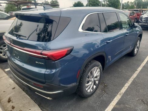Used 2025 Buick Enclave Preferred FWD image 6