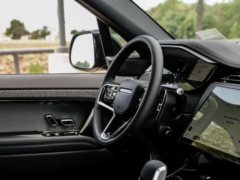 New 2026 Land Rover Range Rover Sport SE AWD/4WD image 16