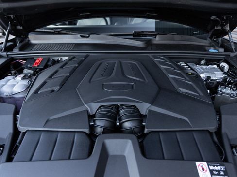 New 2026 Porsche Cayenne S image 37