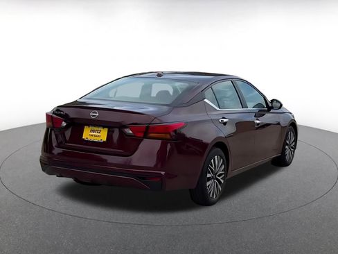 Used 2025 Nissan Altima 2.5 SV image 14