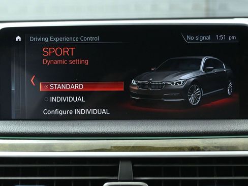 Used 2019 BMW 750i image 35