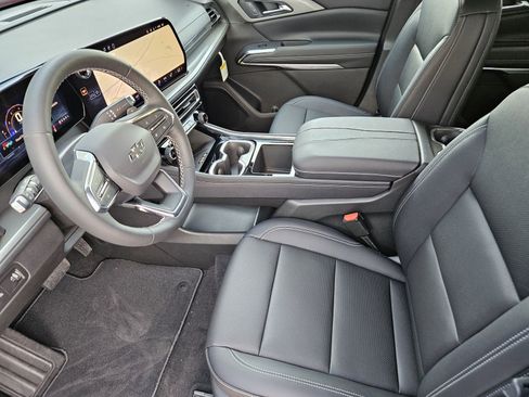 New 2026 Chevrolet Traverse LT w/ Midnight/Sport Edition FWD image 14