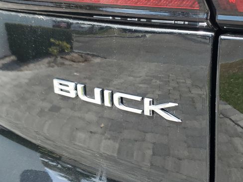 Used 2025 Buick Enclave Preferred image 7