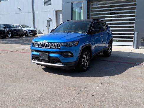 Used 2024 Jeep Compass Limited AWD/4WD image 5
