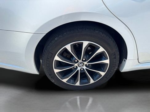 Used 2018 Toyota Avalon XLE Premium FWD image 35