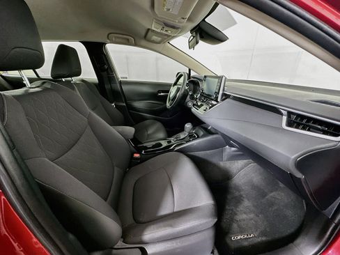Used 2021 Toyota Corolla LE FWD image 28