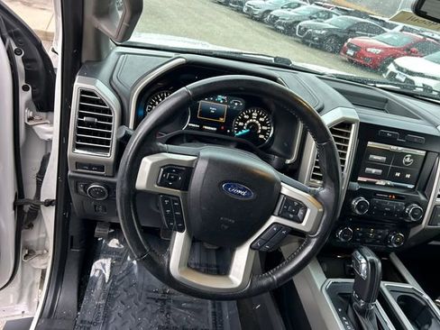 Used 2015 Ford F150 Lariat image 12