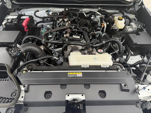 Used 2024 Toyota Tacoma SR5 AWD/4WD image 32