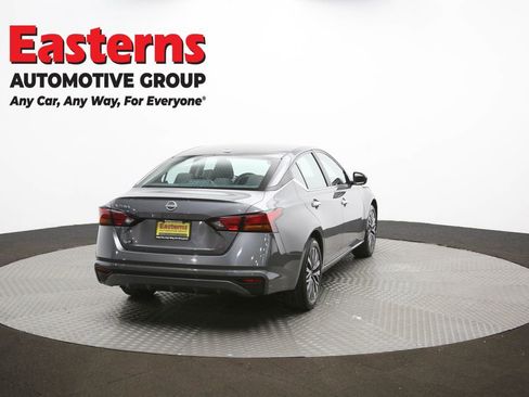 Used 2025 Nissan Altima 2.5 SV image 37