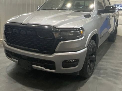 Used 2025 RAM 1500 Big Horn AWD/4WD image 3
