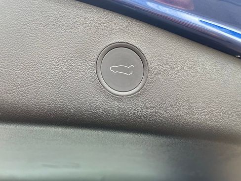 Used 2021 Tesla Model 3 Long Range image 16