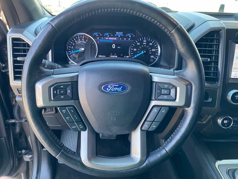 Used 2021 Ford Expedition XLT image 21