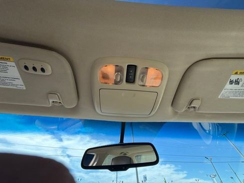 Used 2010 Lincoln MKZ FWD image 21