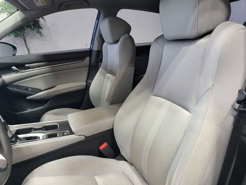 Used 2018 Honda Accord EX image 13