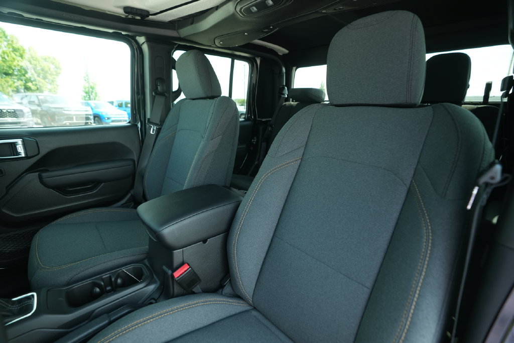 New 2026 Jeep Gladiator Sport AWD/4WD image 37