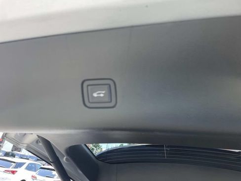 Used 2023 Chevrolet Traverse RS AWD/4WD image 9