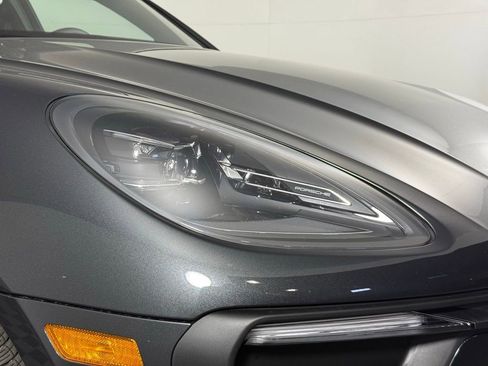 New 2026 Porsche Macan image 18