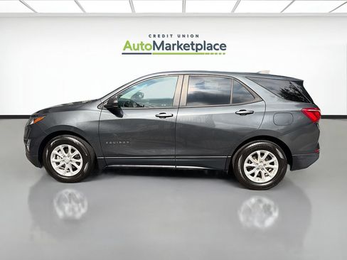 Used 2020 Chevrolet Equinox LS w/ LS Convenience Package FWD image 4