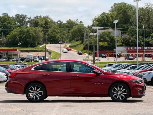 Used 2018 Chevrolet Malibu LT FWD image 6