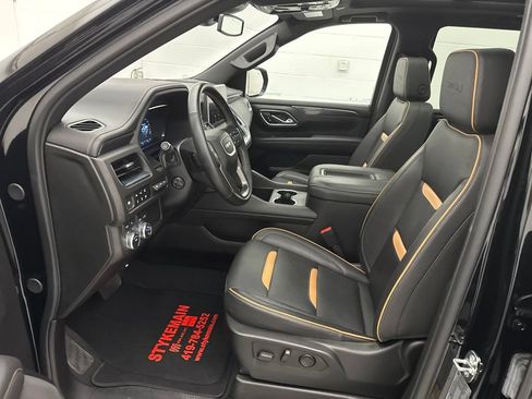 Used 2024 GMC Yukon AT4 w/ Technology Package AWD/4WD image 21