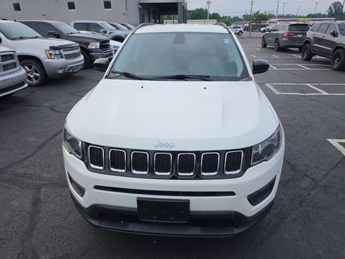 Used 2018 Jeep Compass Sport AWD/4WD image 8