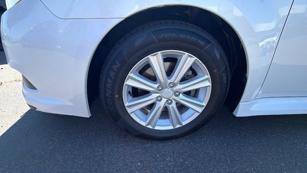 Used 2011 Subaru Legacy 2.5i Premium AWD/4WD image 10