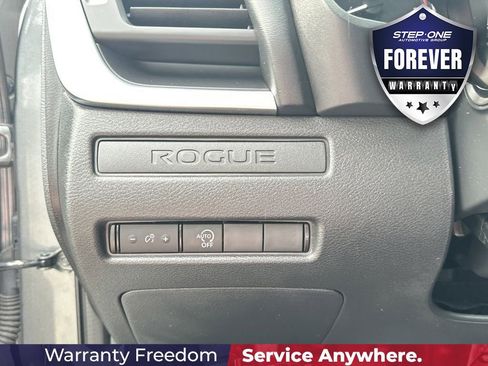 Used 2023 Nissan Rogue S FWD image 18