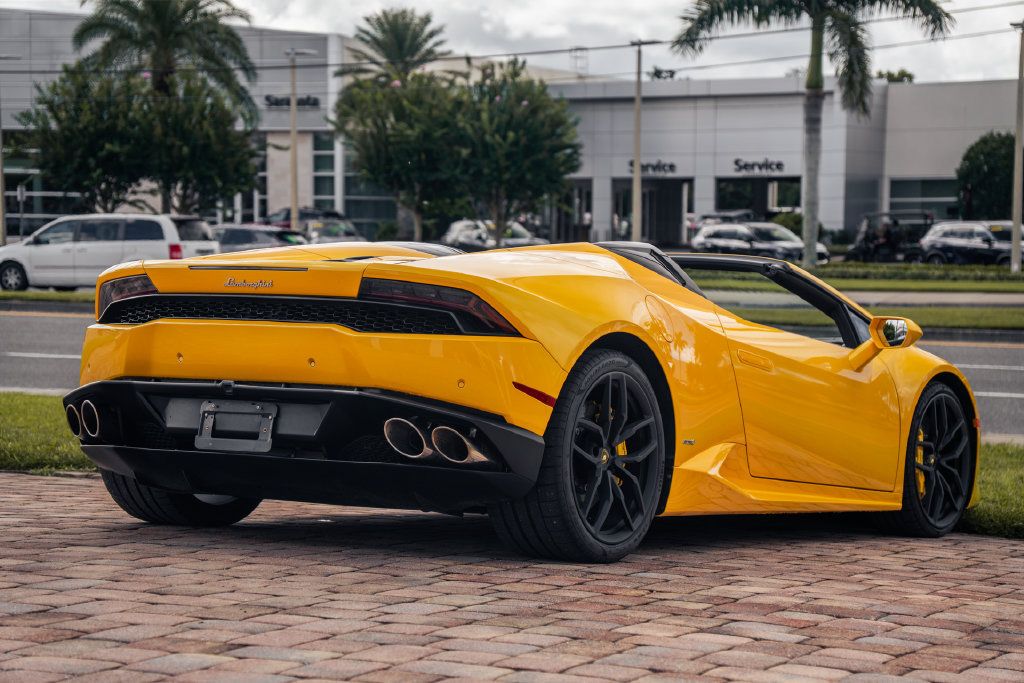 Used 2016 Lamborghini Huracan LP 610-4 AWD/4WD image 6