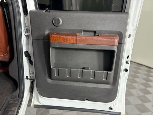 Used 2014 Ford F250 King Ranch w/ King Ranch w/Chrome Package image 47