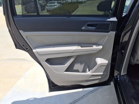 Used 2019 Volkswagen Atlas SEL R-Line FWD image 18