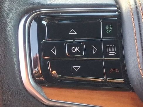 Used 2024 Jeep Grand Wagoneer L Series III AWD/4WD image 21