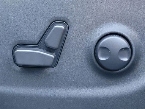 Certified 2023 Jeep Cherokee Altitude Lux image 4