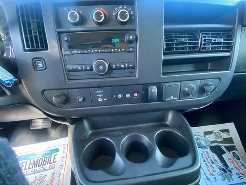 Used 2021 GMC Savana 3500 w/ Power Convenience Package image 28