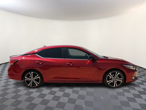 Used 2022 Nissan Sentra SR w/ Electronics Package FWD image 5