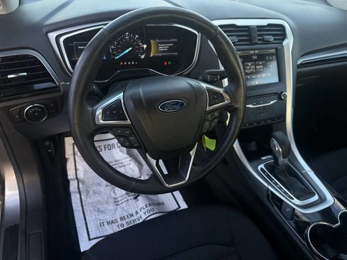 Used 2014 Ford Fusion SE image 14