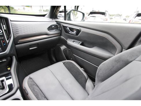 Used 2025 Subaru Forester Touring AWD/4WD image 9