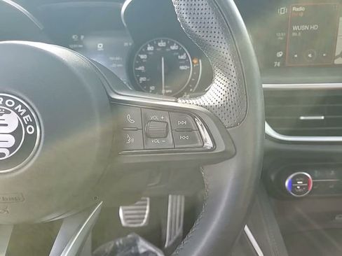 Used 2022 Alfa Romeo Stelvio Ti image 18