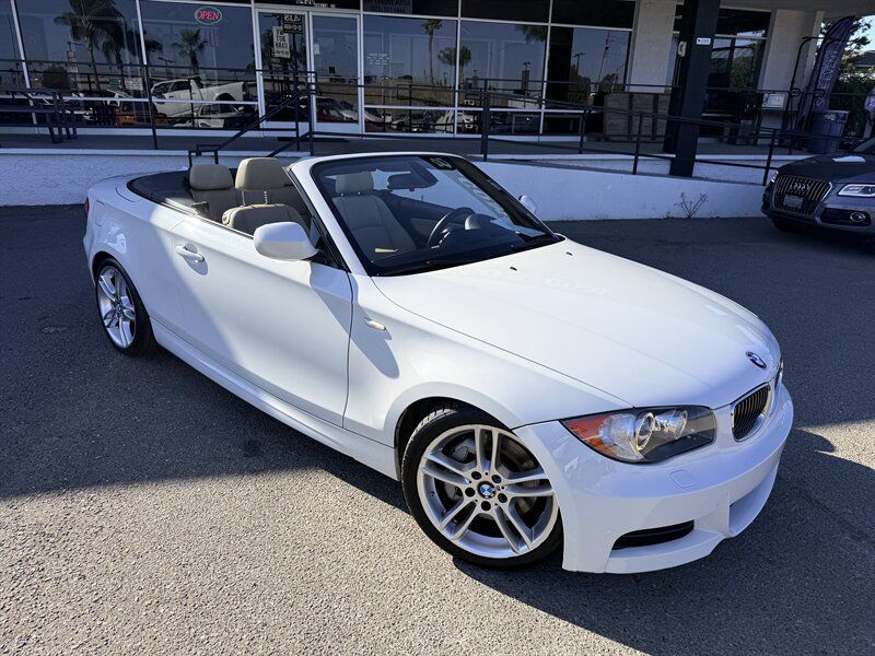 Used 2011 BMW 135i Convertible RWD image 23