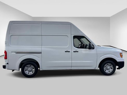 Used 2019 Nissan NV 2500 SV RWD image 6