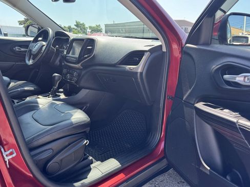 Used 2014 Jeep Cherokee Limited AWD/4WD image 39