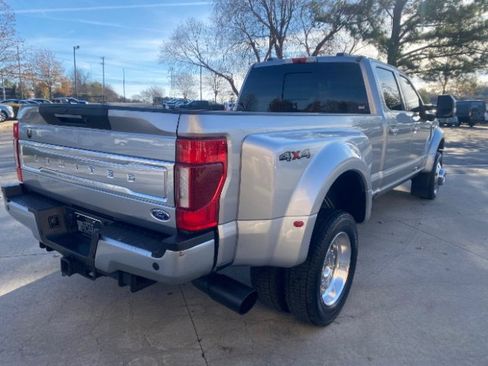 Used 2020 Ford F450 Limited image 3