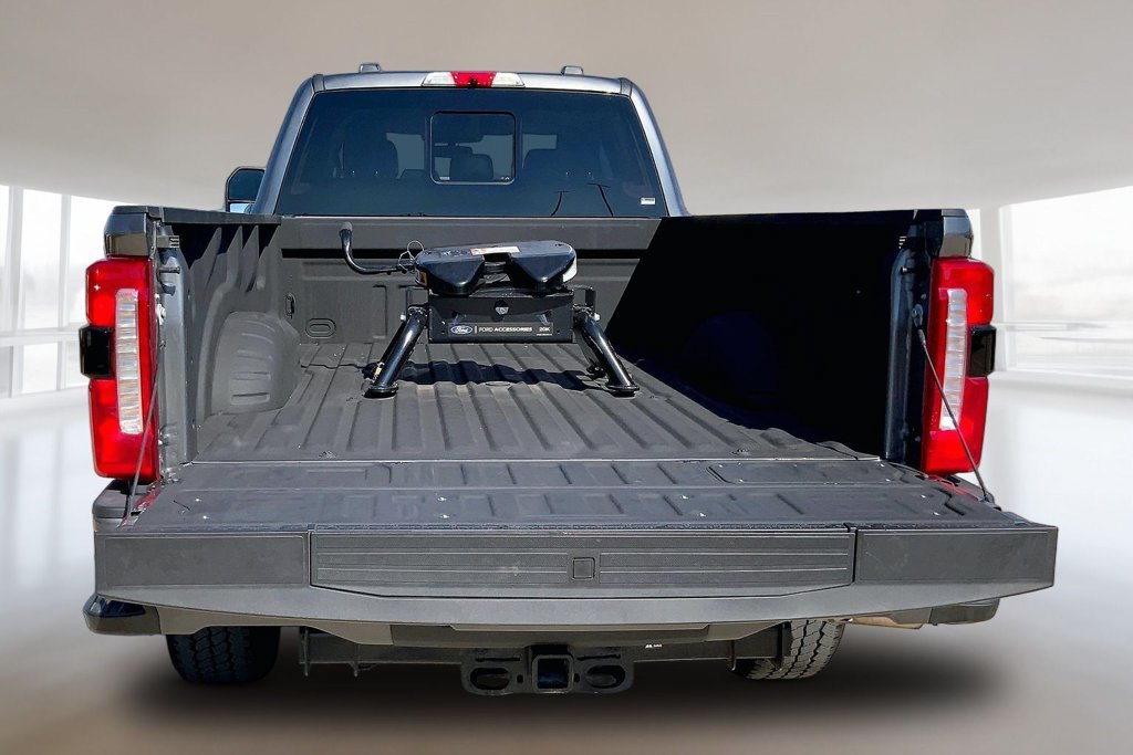 Used 2025 Ford F350 Lariat w/ Lariat Ultimate Package AWD/4WD image 16