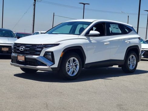 New 2026 Hyundai Tucson SE FWD image 2