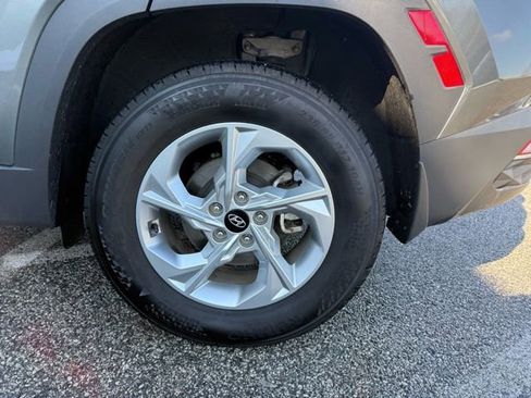 Used 2023 Hyundai Tucson SE image 11