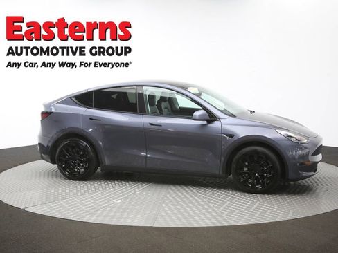 Used 2021 Tesla Model Y Long Range AWD/4WD image 41